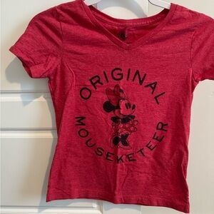 Disney red vneck Minnie Mouse shirt
